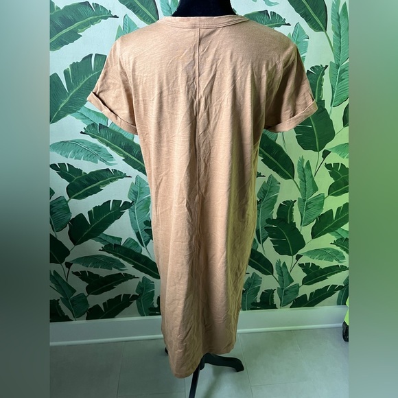 Short-Sleeve Henley T-Shirt Midi Shift Dress Brown Size M - Picture 5 of 5